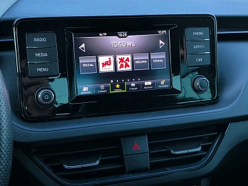 Skoda Rapid, 2022г, передний привод, робот