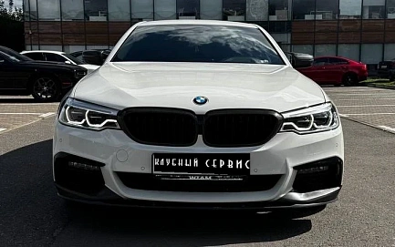 BMW 5 серии, 2019г, полный привод, автомат