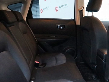 Nissan Qashqai, 2011г, передний привод, вариатор