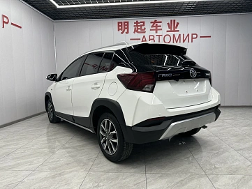 Toyota Yaris, 2021г, полный привод, вариатор