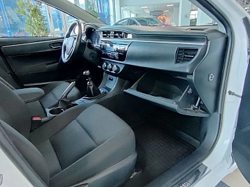 Toyota Corolla, 2014г, передний привод, механика