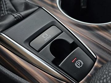 Toyota Camry, 2020г, передний привод, автомат