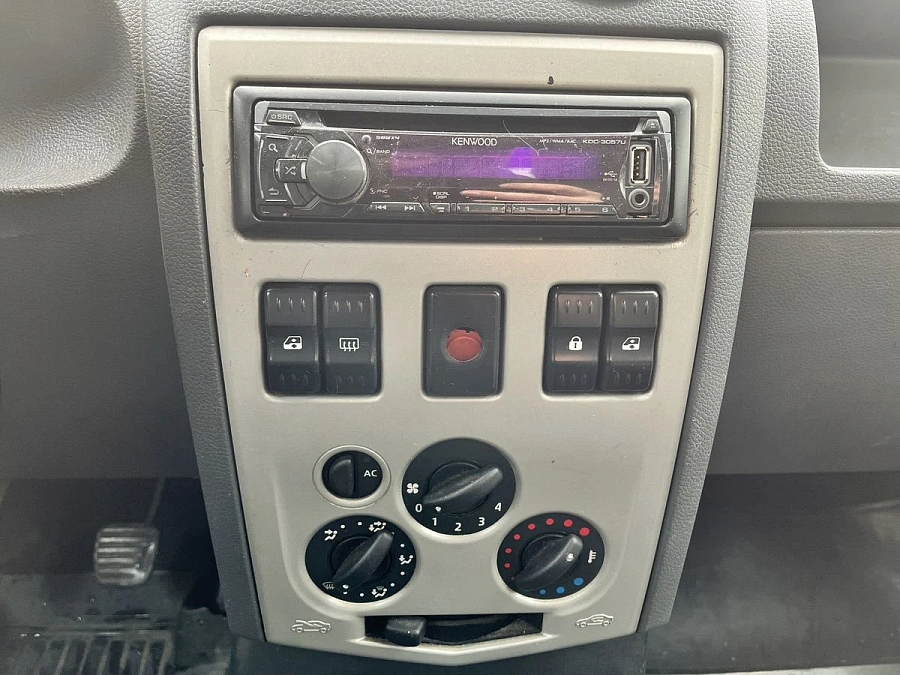 Renault Logan, 2008г., передний привод, механика