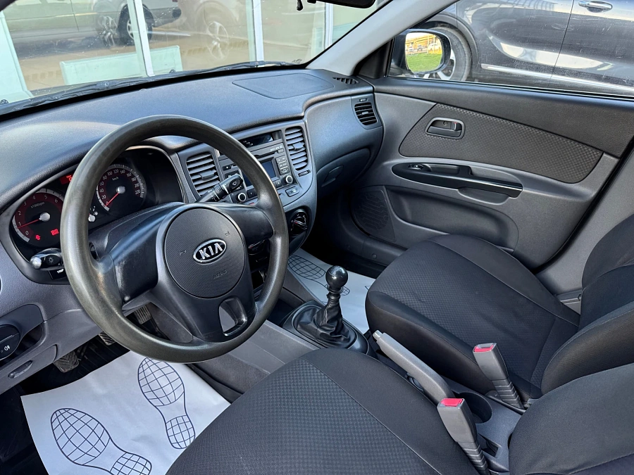 Kia Rio, 2010г., передний привод, механика