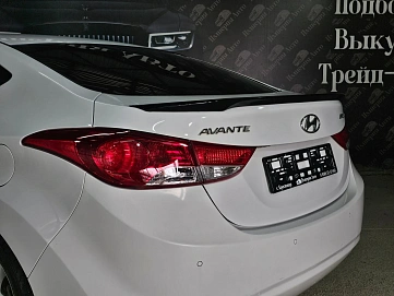 Hyundai Avante, 2011г, передний привод, автомат