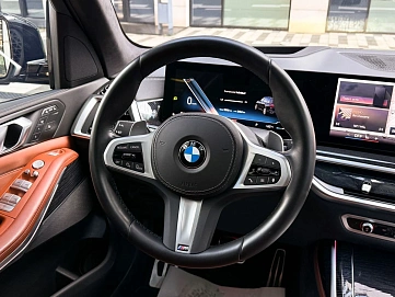 BMW X7, 2023г, полный привод, автомат