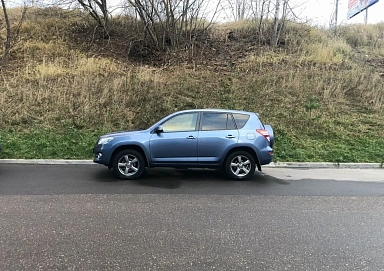 Toyota RAV4, 2012г, полный привод, вариатор