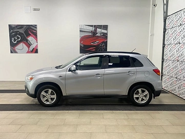 Mitsubishi ASX, 2011г., передний привод, вариатор