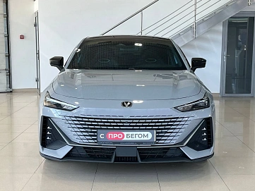 Changan UNI-V, 2023г, передний привод, робот