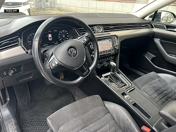 Volkswagen Passat, 2017г, передний привод, робот