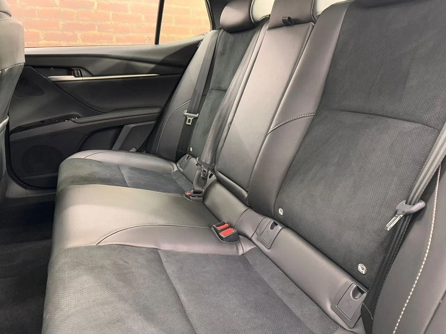 Toyota Camry, 2025г., передний привод, вариатор