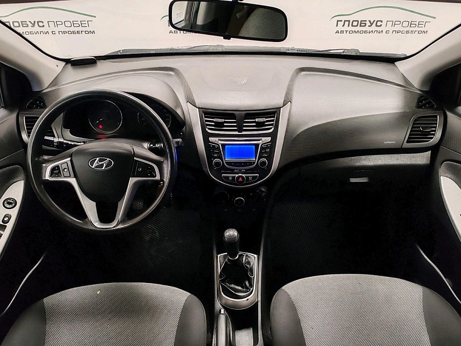 Hyundai Solaris, 2011г., передний привод, механика