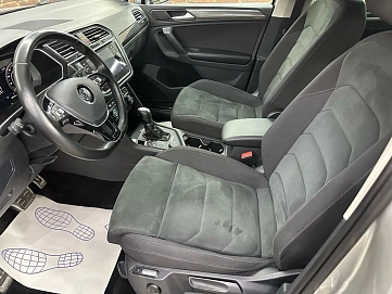 Volkswagen Tiguan, 2018г, полный привод, робот
