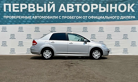 Nissan Tiida, 2011г, передний привод, механика