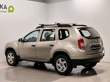 Renault Duster, 2012г, полный привод, механика