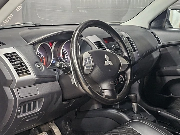Mitsubishi Outlander, 2010г, передний привод, вариатор