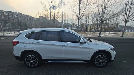 BMW X1, 2022г, передний привод, робот