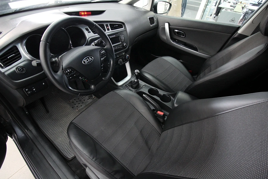 Kia Ceed, 2012г., передний привод, механика