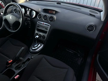 Peugeot 308, 2009г, передний привод, автомат