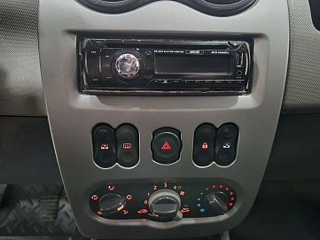 Renault Logan, 2010г, передний привод, механика