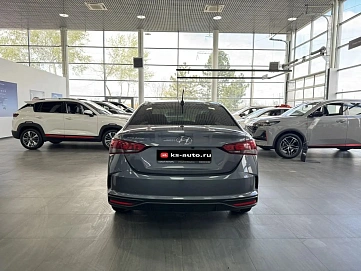 Hyundai Solaris, 2021г., передний привод, автомат