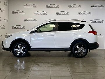 Toyota RAV4, 2014г, передний привод, механика