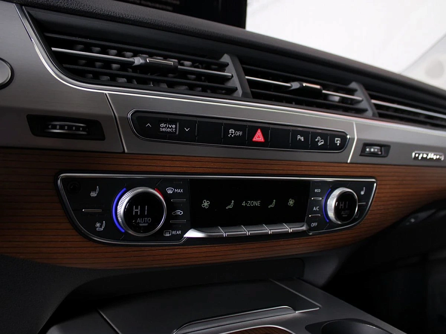 Audi Q7, 2016г., полный привод, автомат