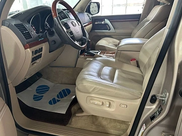 Toyota Land Cruiser, 2012г, передний привод, автомат