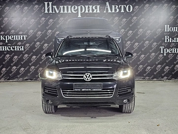 Volkswagen Touareg, 2011г, полный привод, автомат