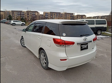 Toyota Wish, 2011г, передний привод, вариатор
