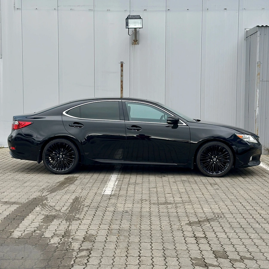 Lexus ES, 2015г., передний привод, автомат