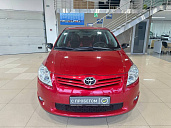 Toyota Auris, 2011г., передний привод, автомат