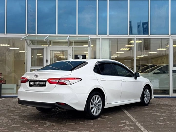 Toyota Camry, 2021г, передний привод, автомат