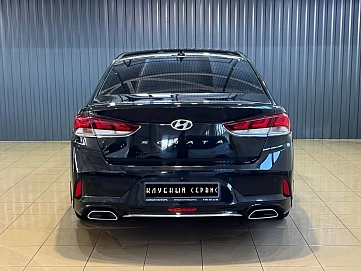 Hyundai Sonata, 2018г, передний привод, автомат