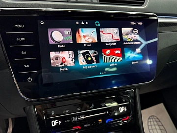 Skoda Superb, 2025г, передний привод, робот