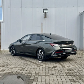 Hyundai Elantra, 2023г, передний привод, автомат