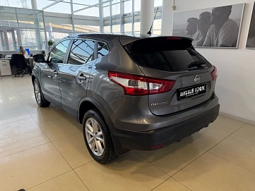 Nissan Qashqai, 2016г, передний привод, вариатор