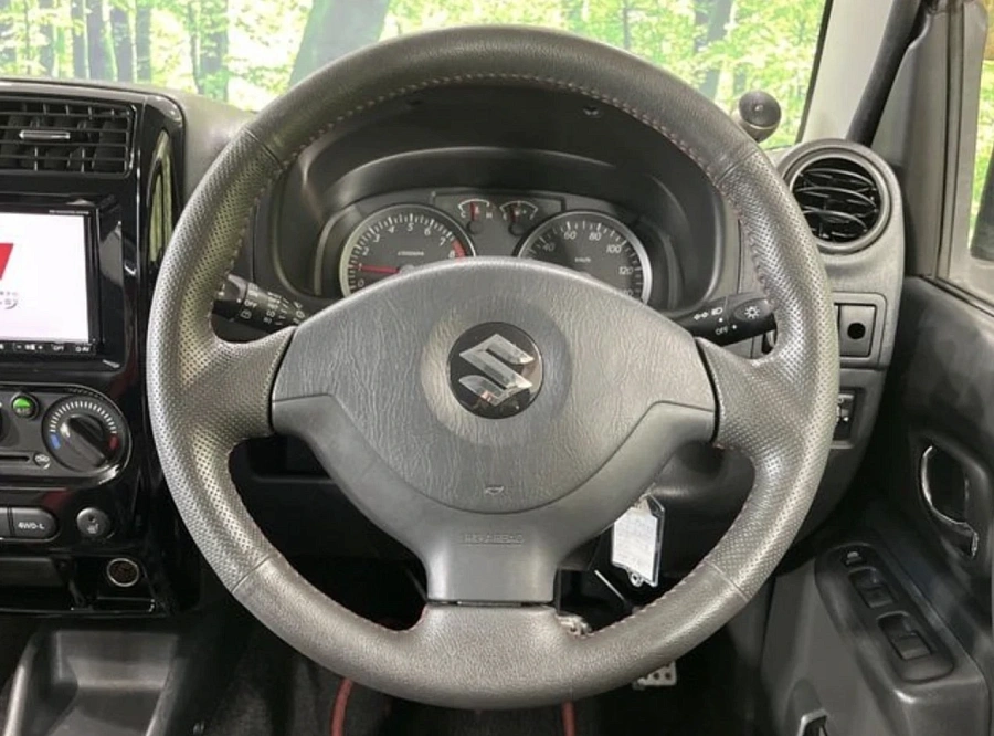 Suzuki Jimny, 2012г., полный привод, механика