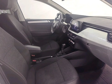 Skoda Rapid, 2021г, передний привод, робот