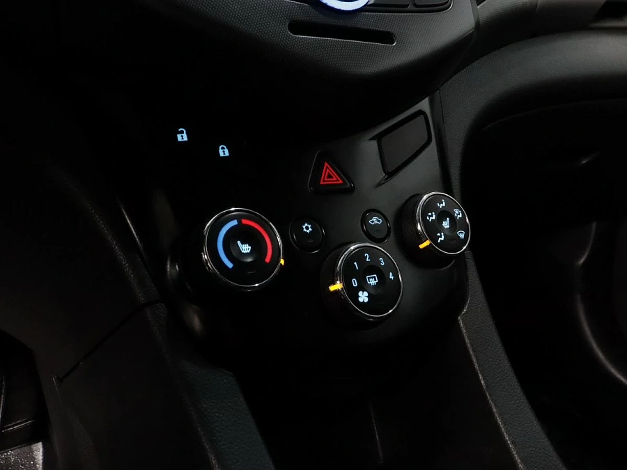 Chevrolet Aveo, 2013г., передний привод, механика