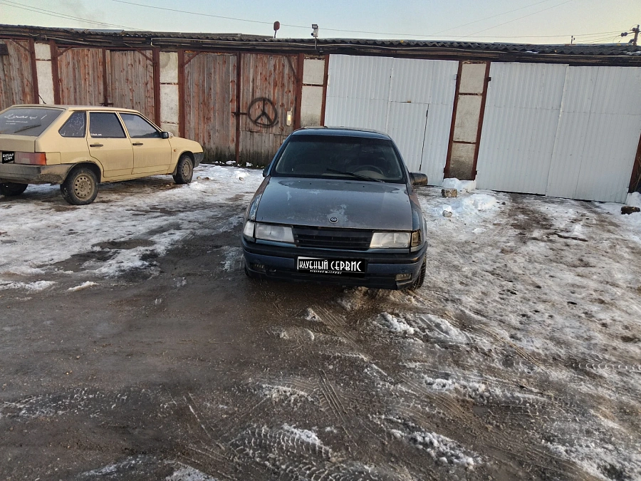 Opel Vectra, 1988г., передний привод, механика