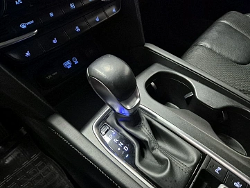 Hyundai Santa Fe, 2018г, полный привод, автомат