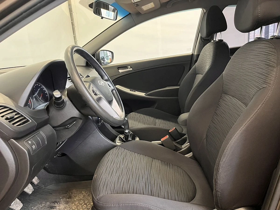 Hyundai Solaris, 2014г., передний привод, механика