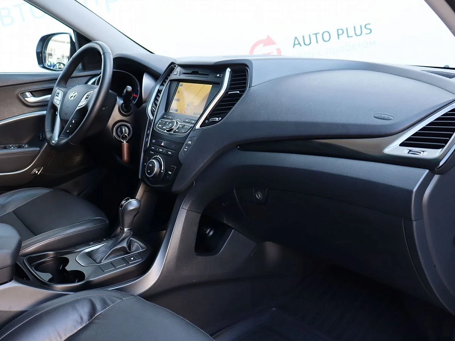 Hyundai Santa Fe, 2015г., полный привод, автомат