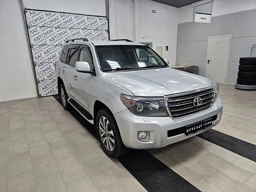 Toyota Land Cruiser, 2012г, полный привод, автомат