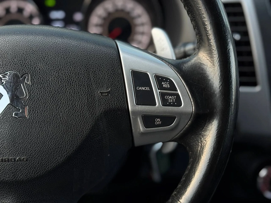 Peugeot 4007, 2011г., полный привод, вариатор