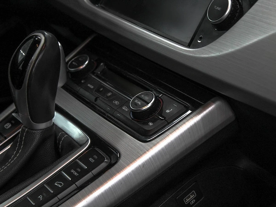 Geely Atlas, 2018г., передний привод, автомат