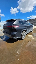 Toyota Highlander, 2023г., полный привод, автомат
