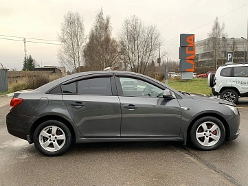 Chevrolet Cruze, 2011г, передний привод, механика