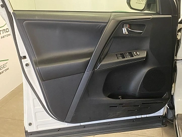 Toyota RAV4, 2014г, передний привод, механика